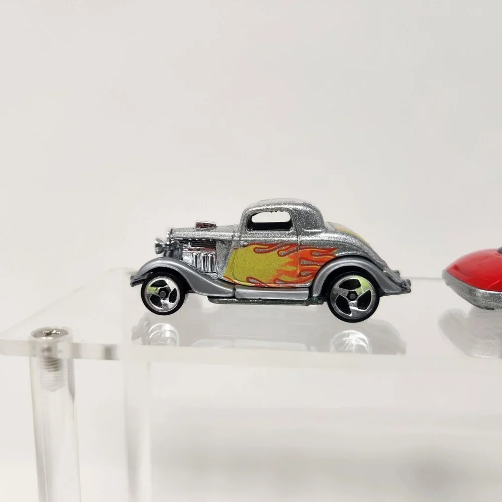 Lot of (9) Hot Wheels Diecast Cars 1991-1996 1/64 (dd1) - Picture 3 of 11